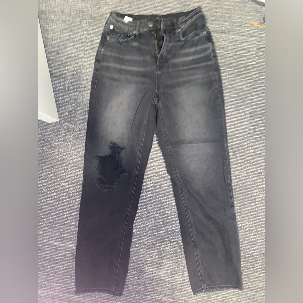 Black American Eagle boyfriend jeans